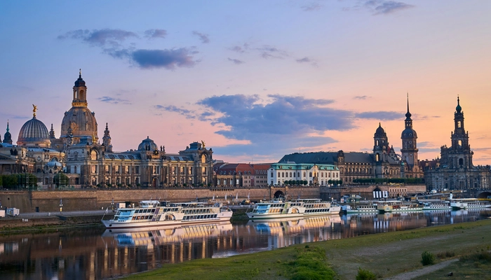 Private Day Trip from Prague to Dresden – Comfort, Culture & Shopping in One Day