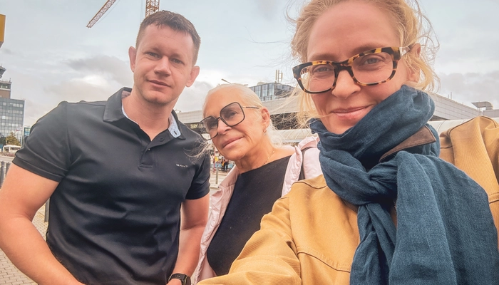 Private Ride with Uma Thurman – VIP Taxi Service from Prague to Czech countryside | Taxi2Taxi