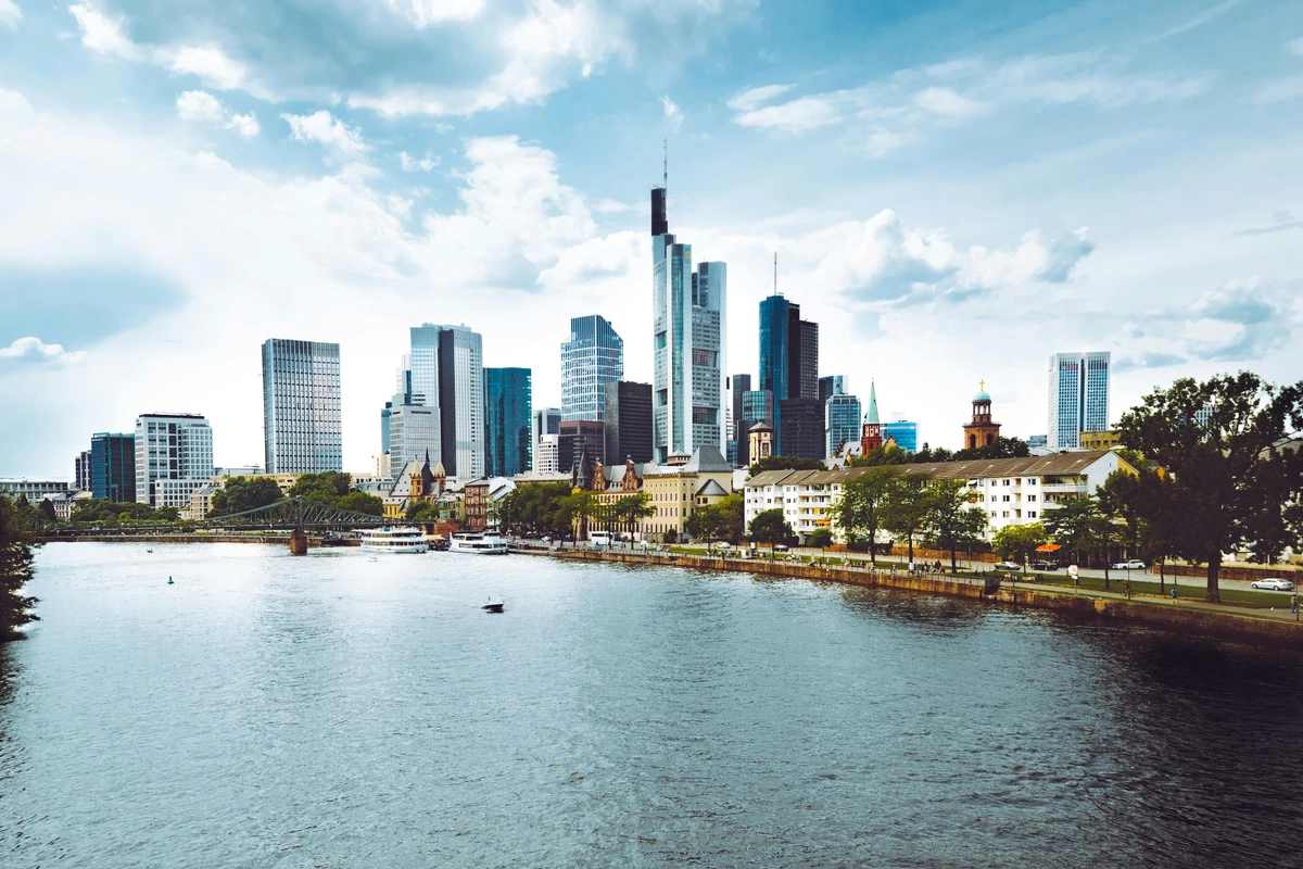 Private Taxi from Frankfurt | Taxi2Taxi Europe