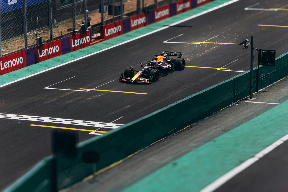 Private Taxi to Spielberg - Red Bull Ring Austria | F1 Transfers from Vienna, Salzburg or Munich